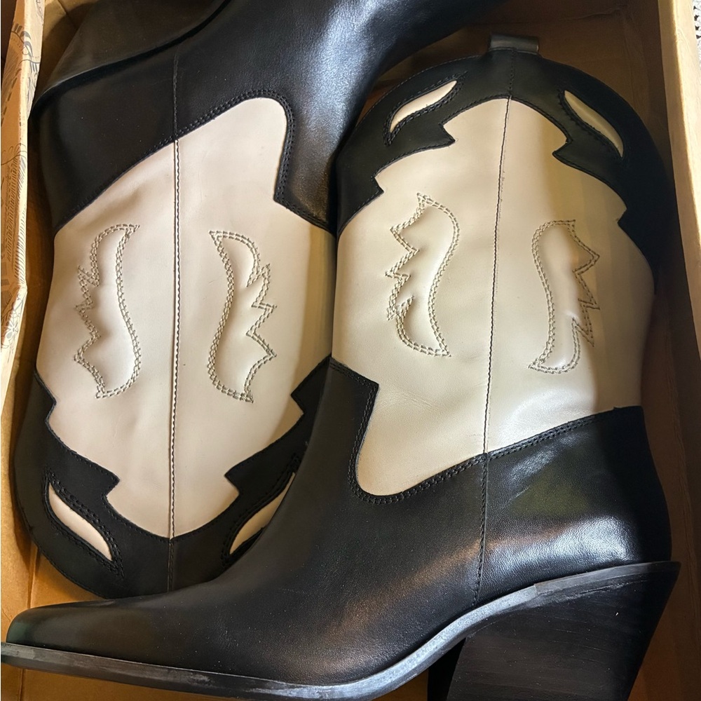 Free People Black and Cream Heeled Boots